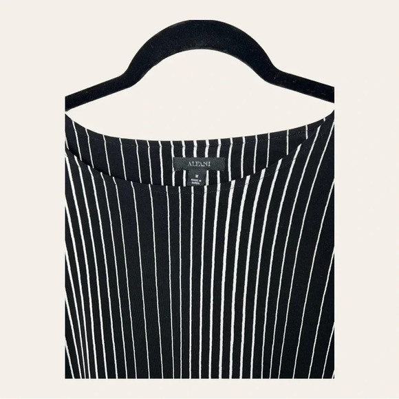 0240. Alfani TUNIC STRIPES BLACK/WHITE IN COLOR ALINE STYLE SIZE MEDIUM - Picture 7 of 9